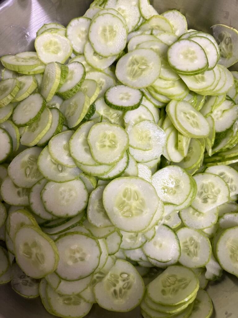 오이 슬라이스 하기